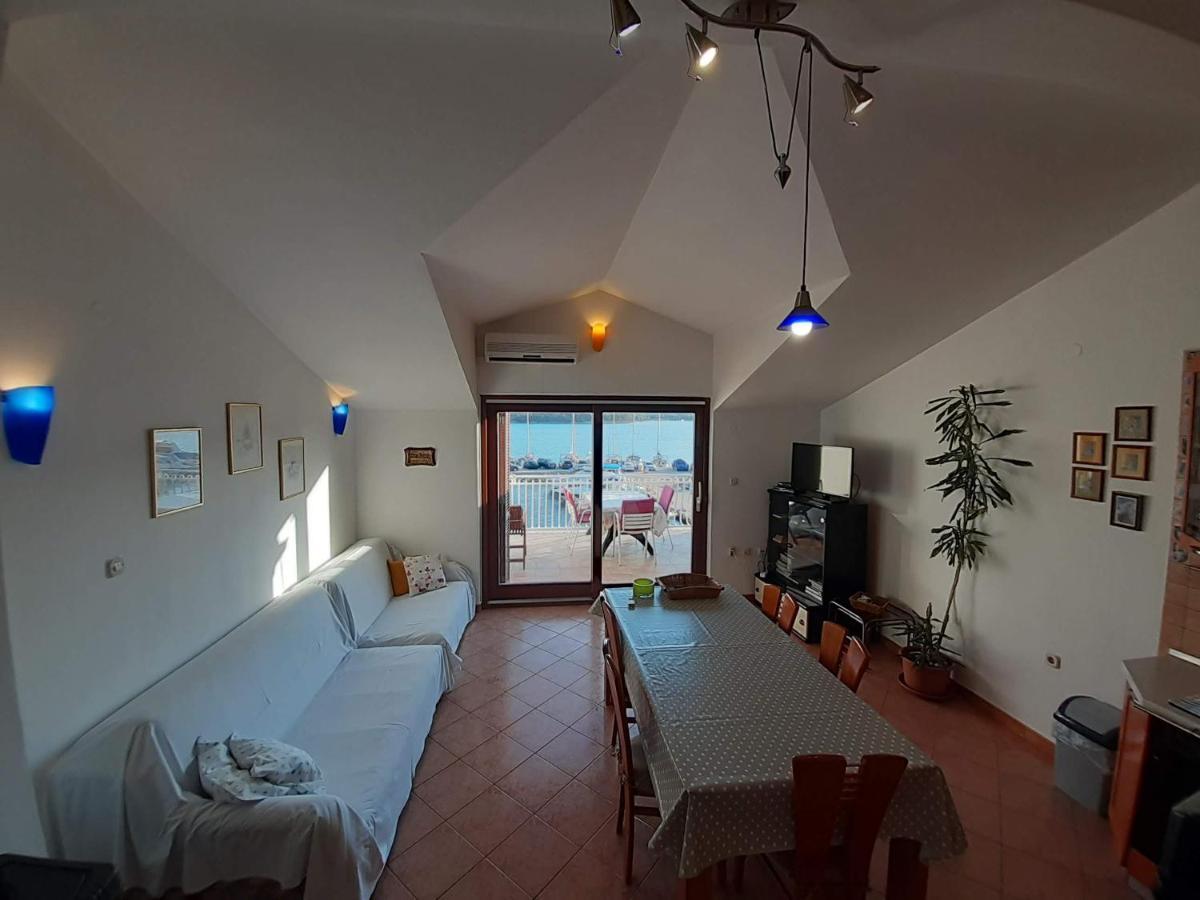 Apartments Nera Tisno Kültér fotó