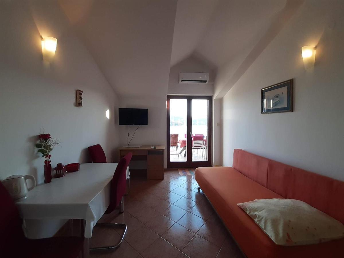 Apartments Nera Tisno Kültér fotó
