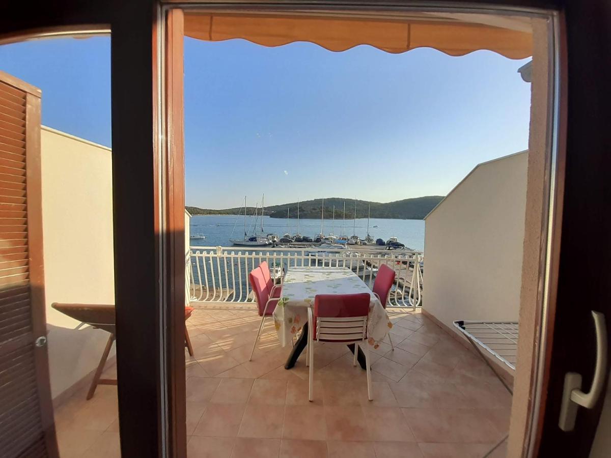 Apartments Nera Tisno Kültér fotó