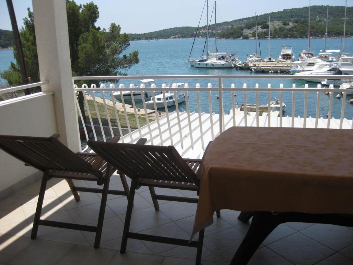 Apartments Nera Tisno Kültér fotó